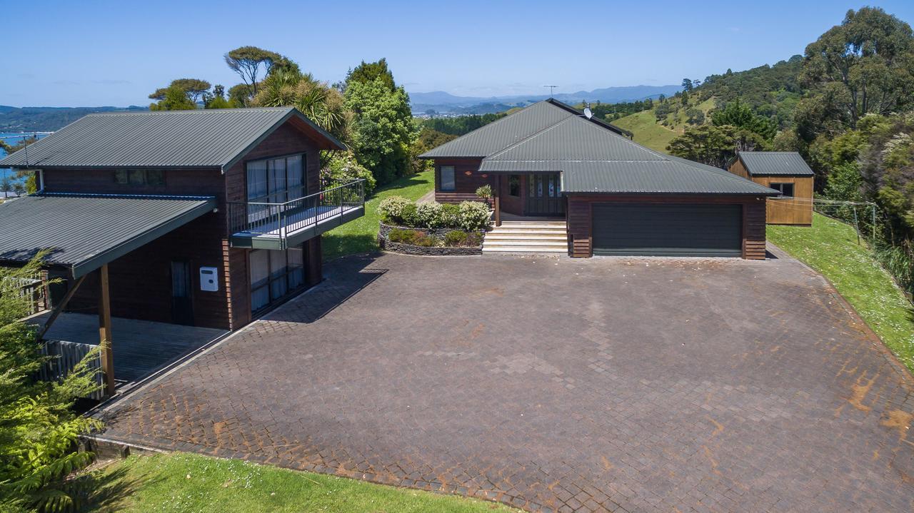 Treetops Cottage At The Castle Whitianga Exterior photo