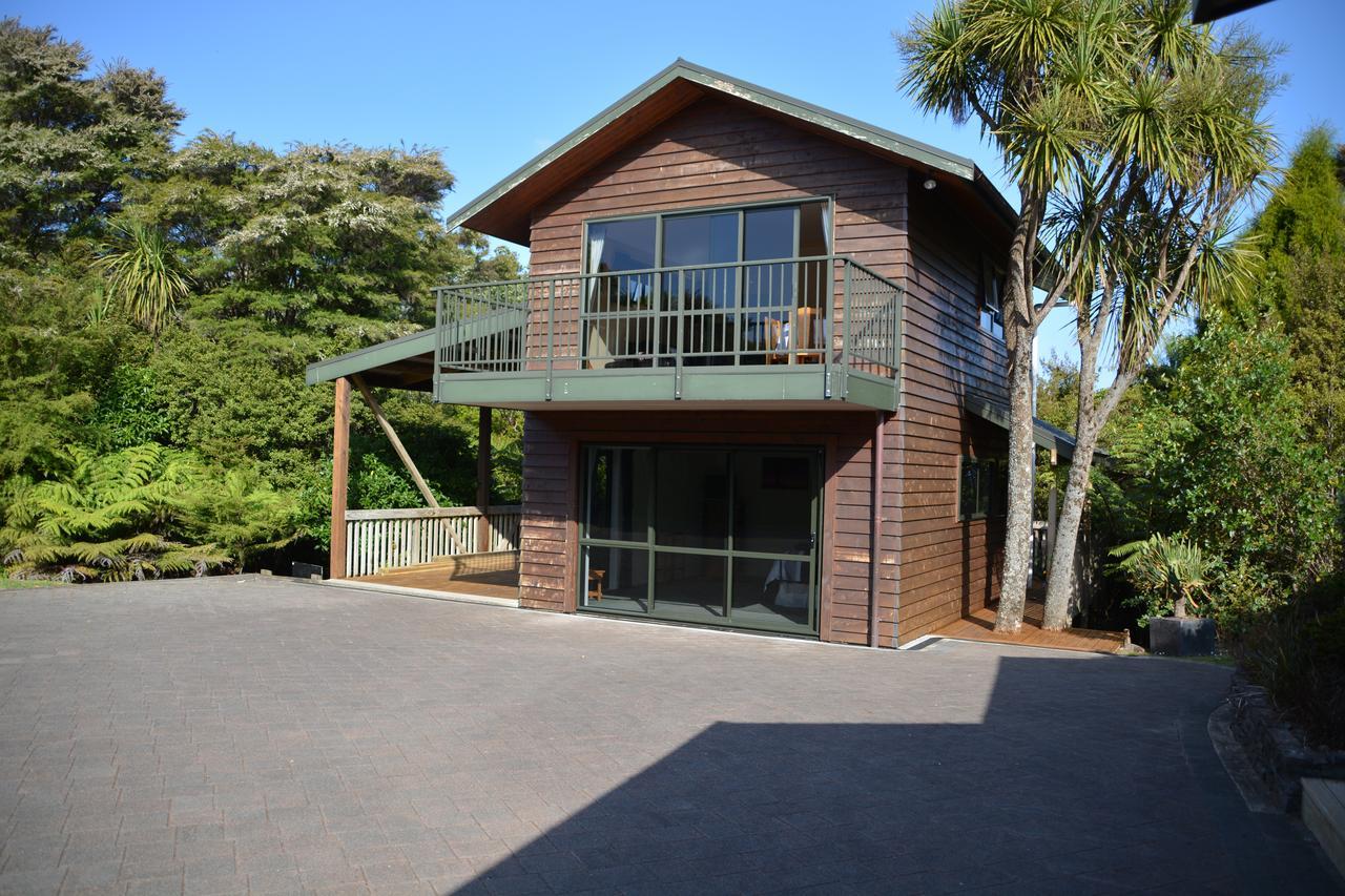 Treetops Cottage At The Castle Whitianga Exterior photo